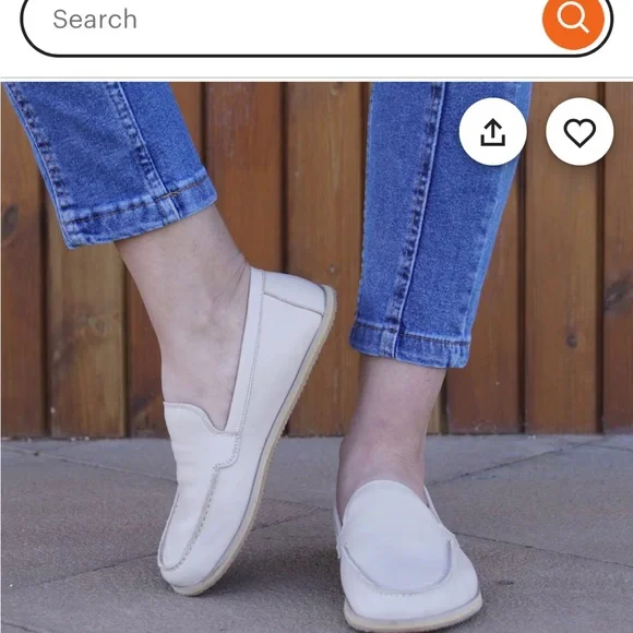 Elegant Cream Loafers for Women - Picture 9 of 10